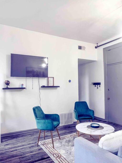2br Unit W/ Cinema In Nulu Apartment *