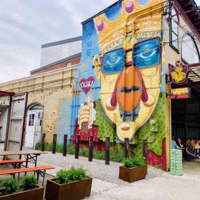 2br Unit W/ Cinema In Nulu Apartment Louisville